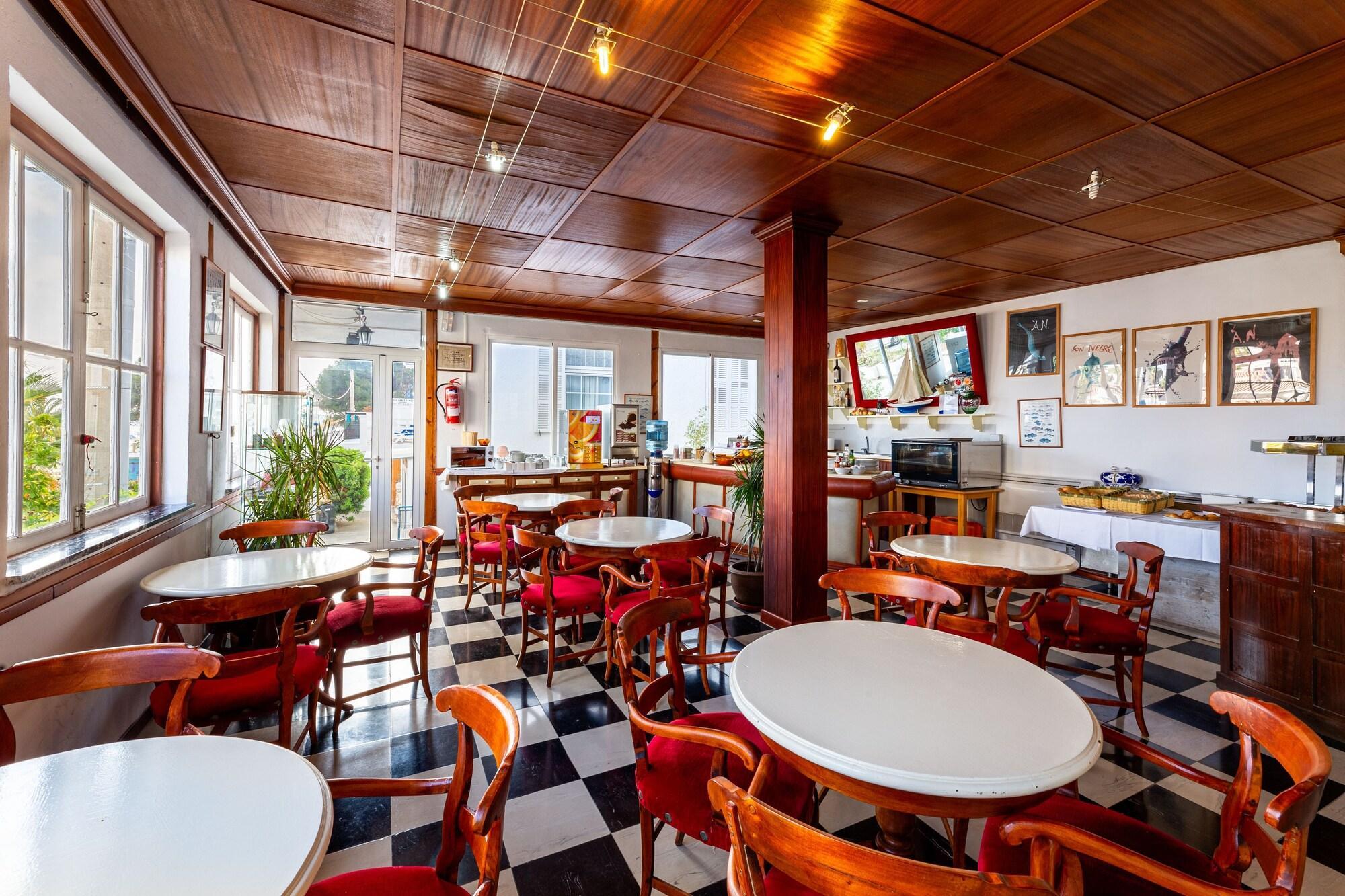 Hostal Residencia San Francisco ポルトコロム エクステリア 写真
